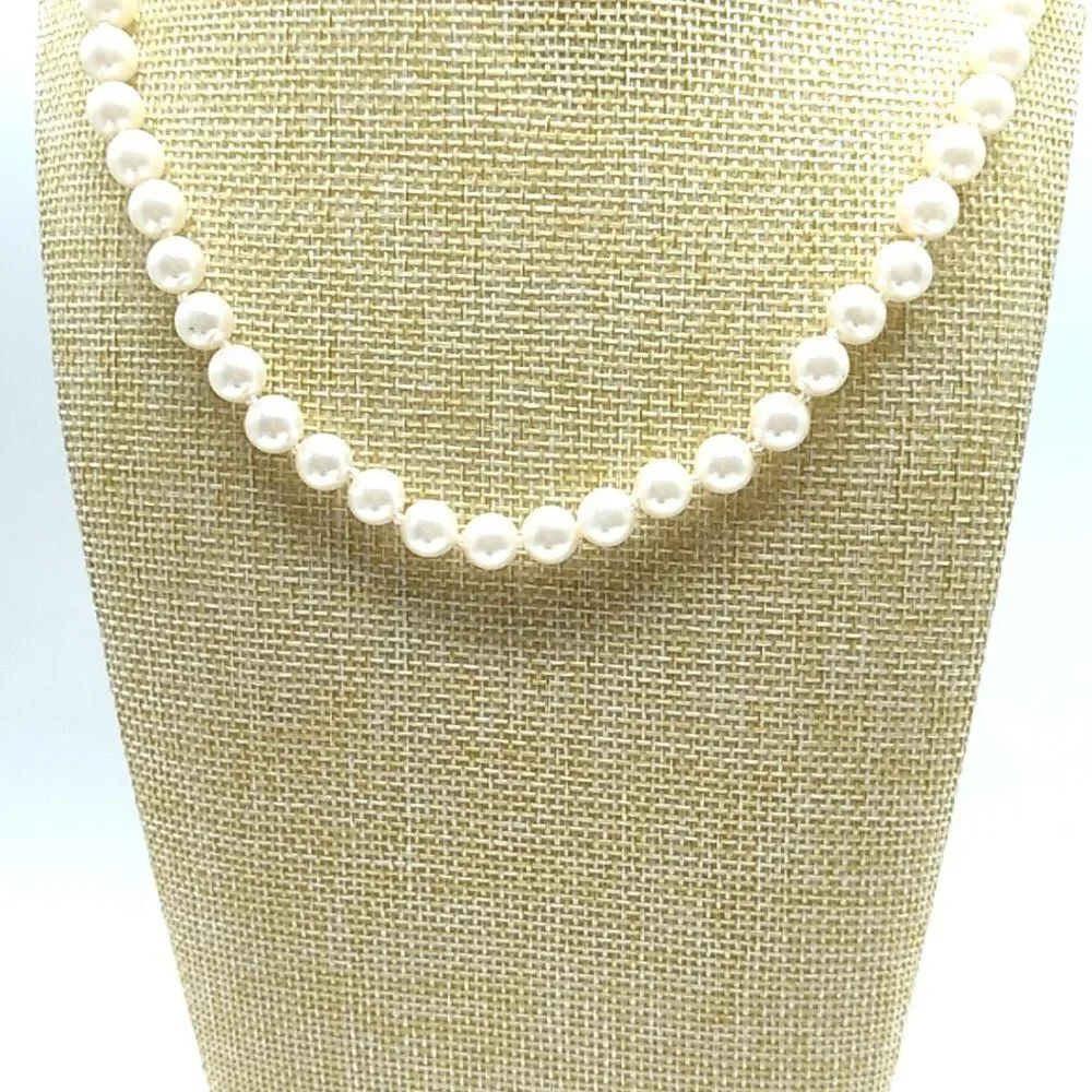 Single Strand Faux Pearl Bib Necklace 22